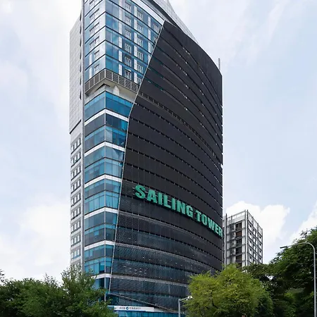 Diamond Luxury Sailing Tower Hotel